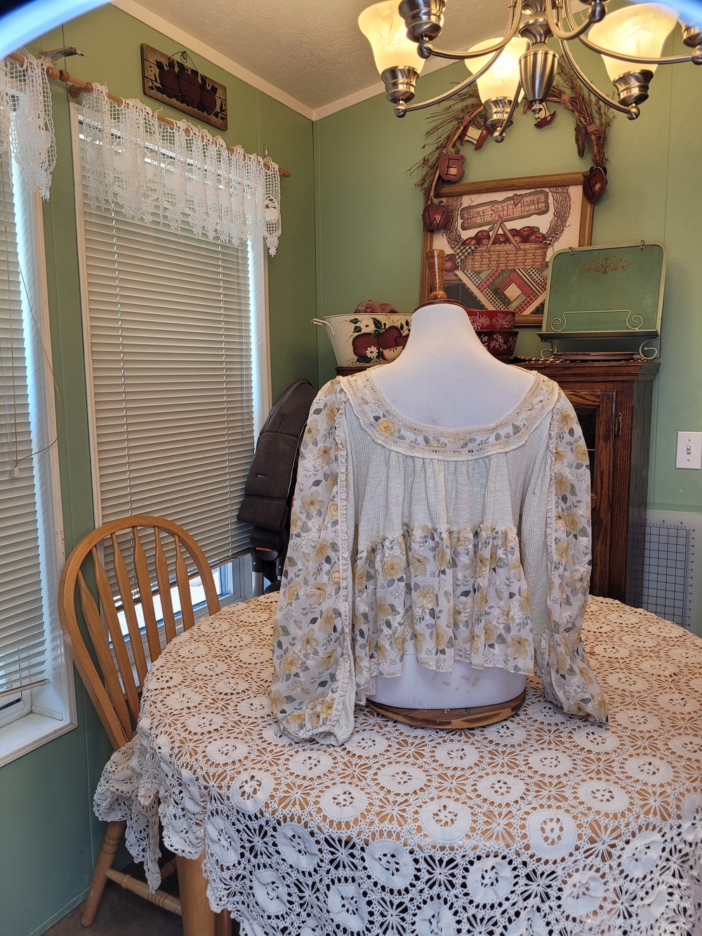 POL Boho Floral Lace-Trim Peasant Blouse - Cream with Yellow Floral NWOT - Picture 6 of 10